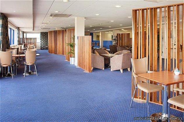 Holiday Inn Express Cardiff Airport, An Ihg Hotel Restaurant foto